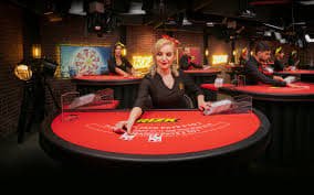 phtaya casino live dealer table streaming on a Filipino player's mobile phone